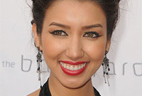 Renee-puente-modern-cat-eye-liner-side